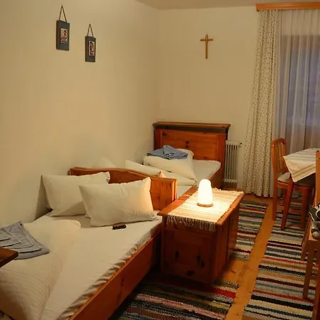 Haus Kathrein 아파트 *